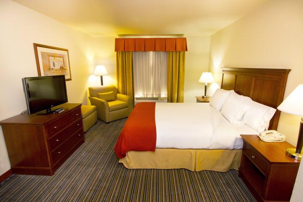 Images Holiday Inn Express & Suites Turlock-Hwy 99, an IHG Hotel