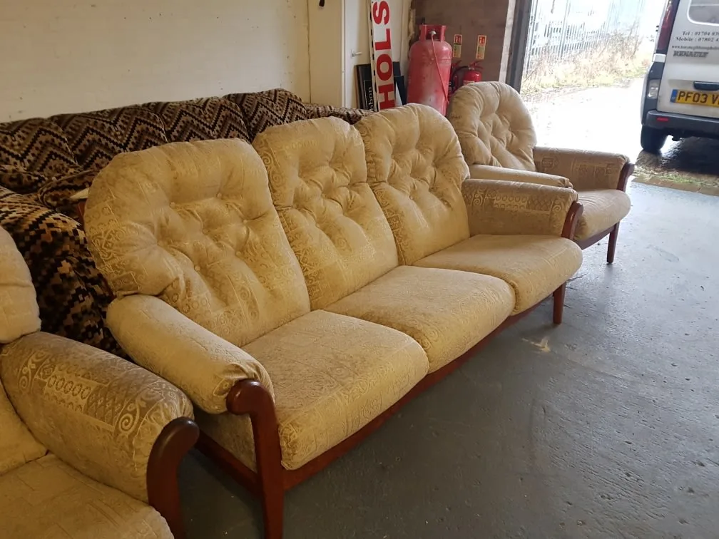 Images T.MC Upholstery