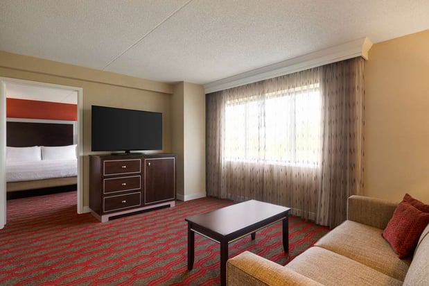 Images DoubleTree by Hilton New York LaGuardia Airport