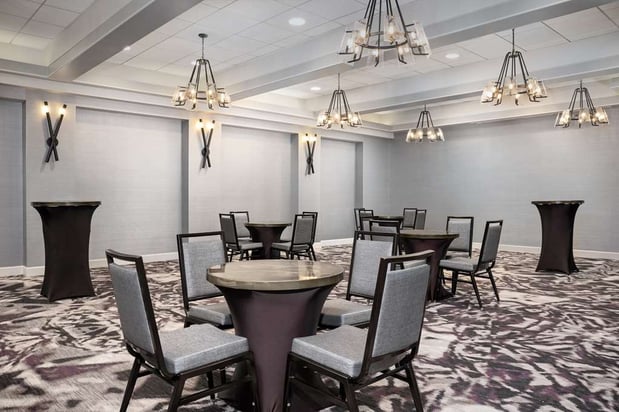 Images Embassy Suites by Hilton Crystal City National Airport