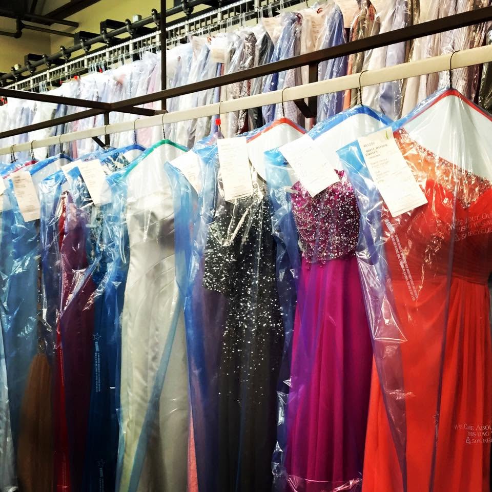 Precision dry cleaning and pressing for formal dresses, prom gowns, and evening wear. Every dress is carefully processed onsite and covered in protective poly bags to maintain pristine condition
