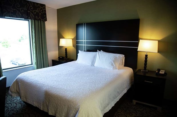 Images Hampton Inn & Suites Sharon