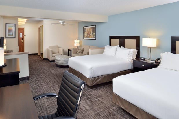 Images Holiday Inn Express & Suites St. Joseph Lakefront by IHG