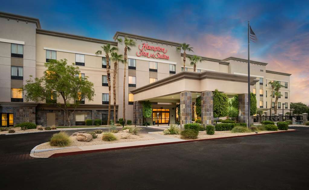 Hampton Inn & Suites Phoenix North/Happy Valley - Phoenix, AZ 85085 - (623)516-9300 | ShowMeLocal.com