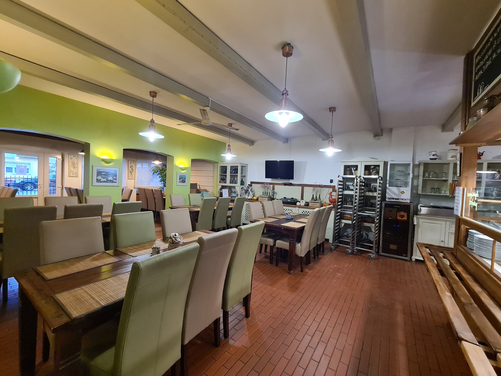 Images Ötösfogat Panzió, Étterem és Pizzázó