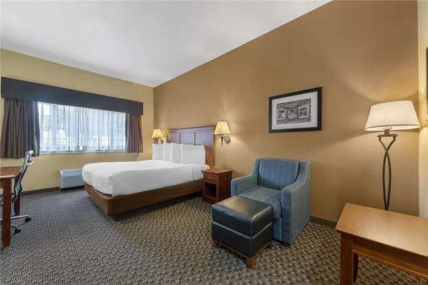 Images Best Western Plus Shamrock Inn & Suites