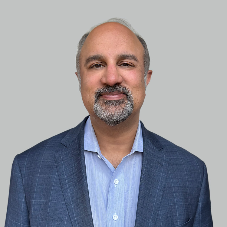 Headshot of Rishi Acharya, a wealth advisor at Chase