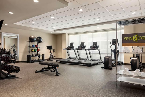 Images Home2 Suites by Hilton Milwaukee West