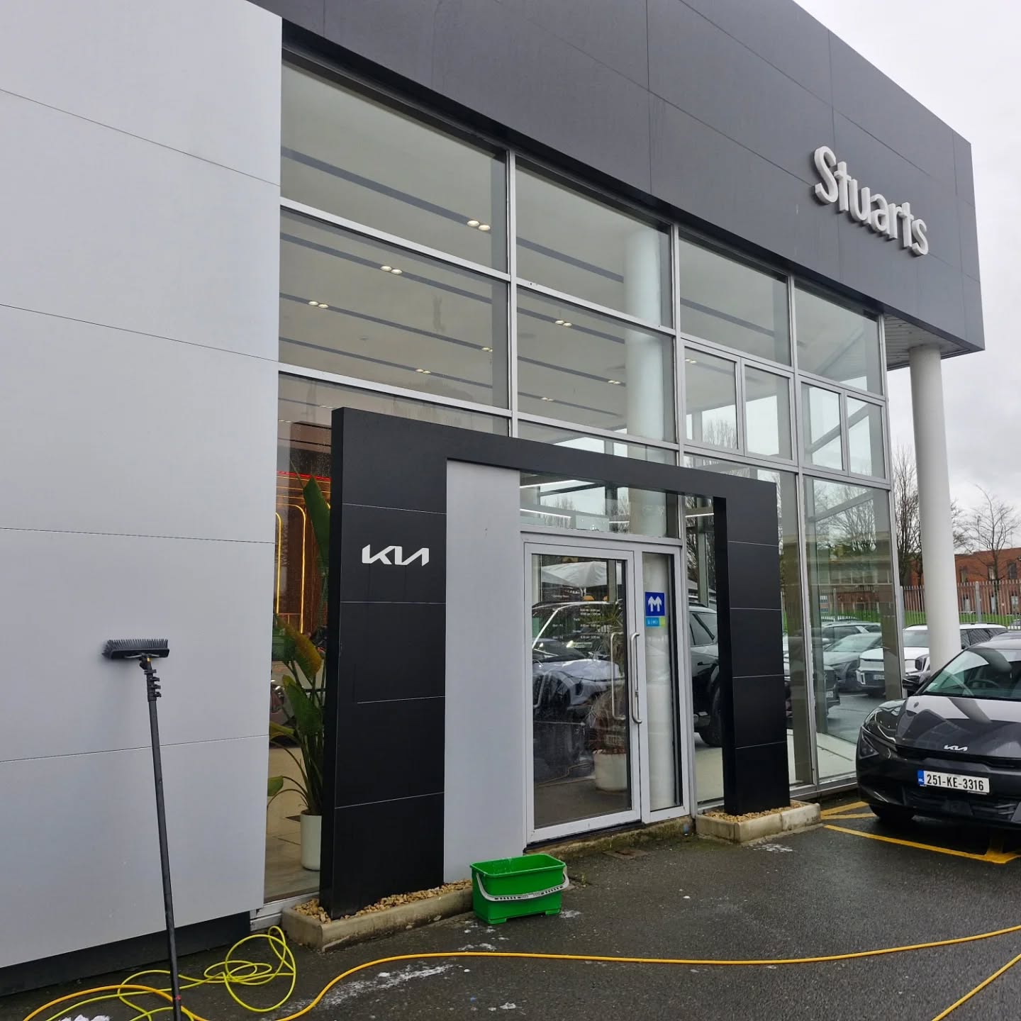 Everbright Window Cleaning 8