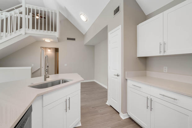 Images Knightsbridge at Stoneybrook