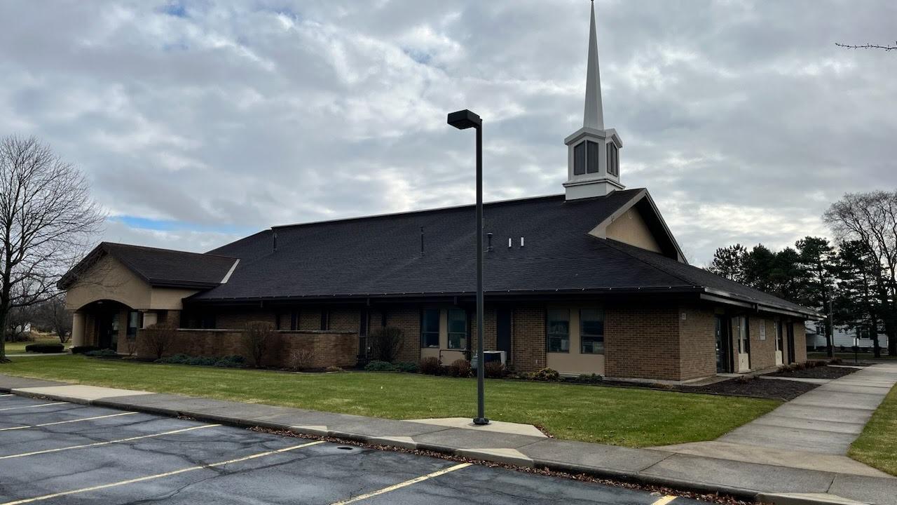 Exterior of the Fremont meetinghouse of The Church of Jesus Christ of Latter-day Saints located at 831 Smith Rd, Fremont, OH 43420.