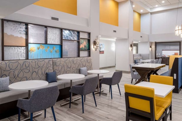 Images Hampton Inn & Suites Agoura Hills