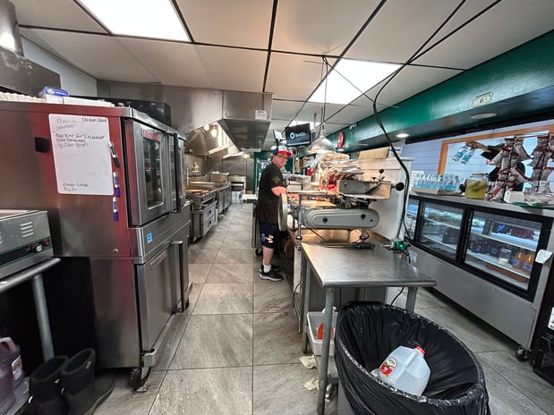 Images Townline Pizzeria Seafood/Harrison's Roast Beef