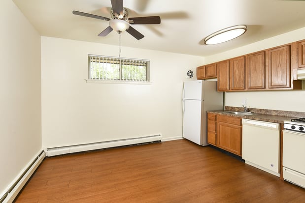 Images Mill Creek Village Apartments