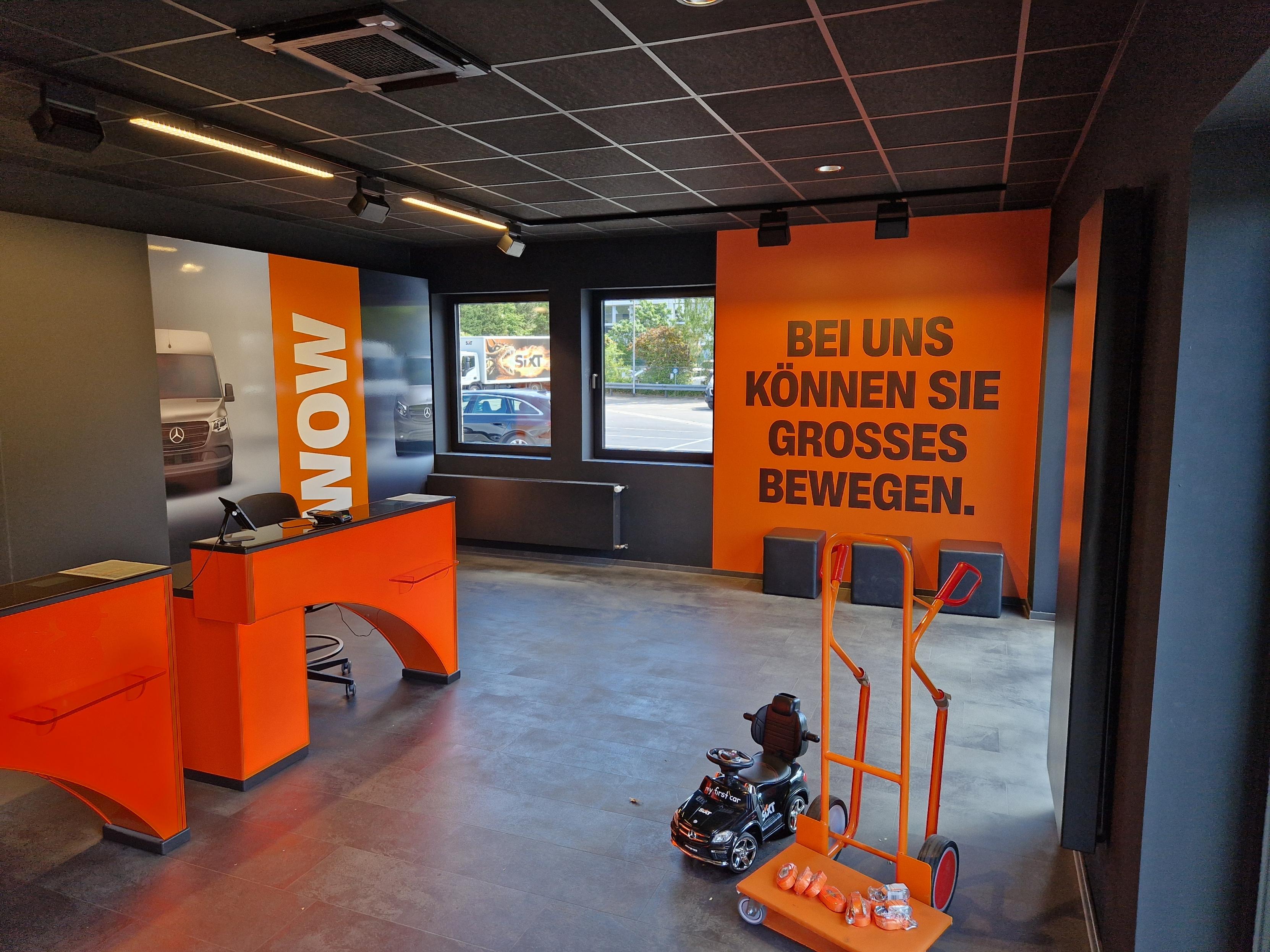 SIXT Truck Center Düsseldorf, Tilde-Klose-Weg 2-4 in Düsseldorf