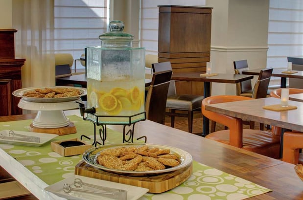 Images Hilton Garden Inn Norwalk