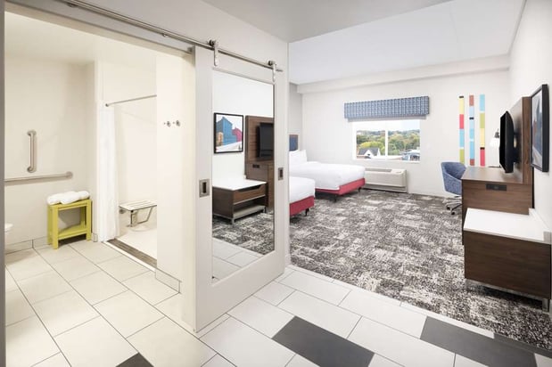 Images Hampton Inn & Suites Rochester Downtown