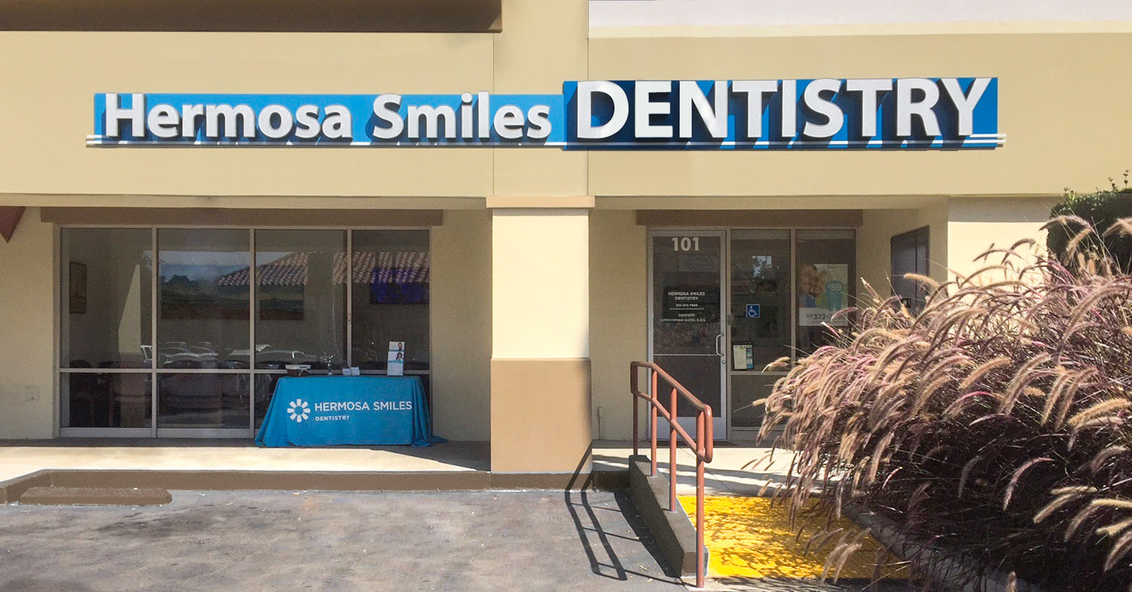 Looking for a family dentist in Hermosa Beach, CA? You have come to the right spot! Hermosa Smiles Dentistry Hermosa Beach (310)372-7686