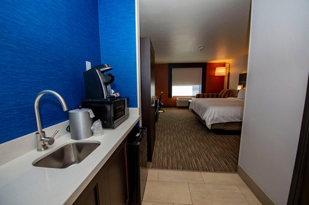 Images Holiday Inn Express & Suites Colorado Springs Afa Northgate by IHG