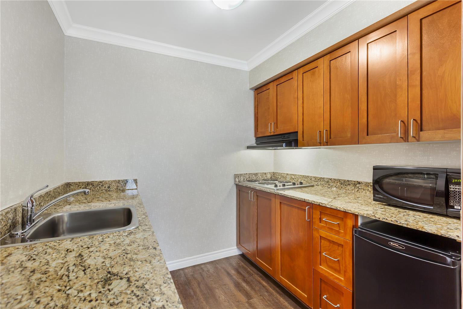 Images Best Western Plus Rose City Suites