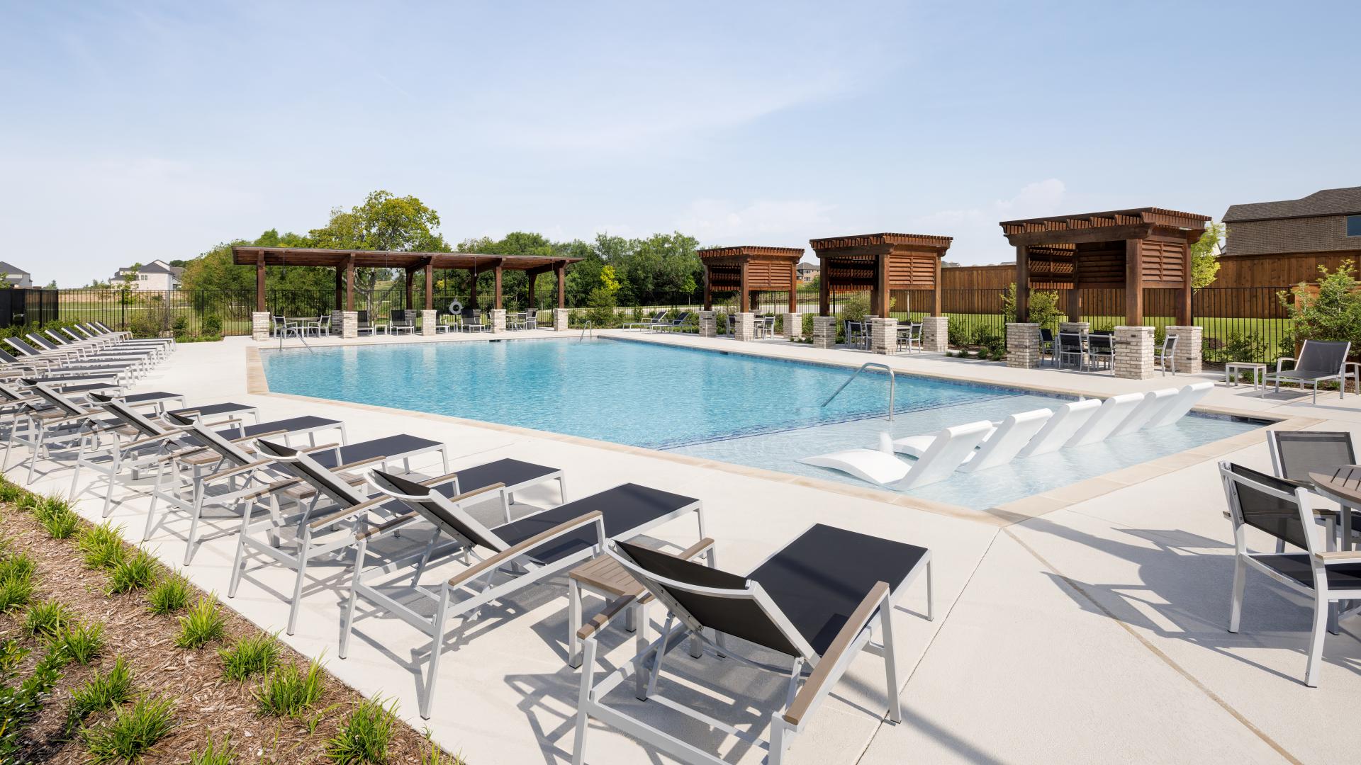 Resort-style pool 