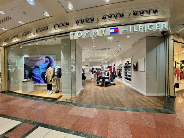 Tommy Hilfiger in Berlin - Logo