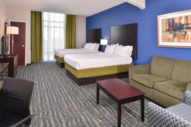 Images Holiday Inn Express & Suites San Antonio South by IHG
