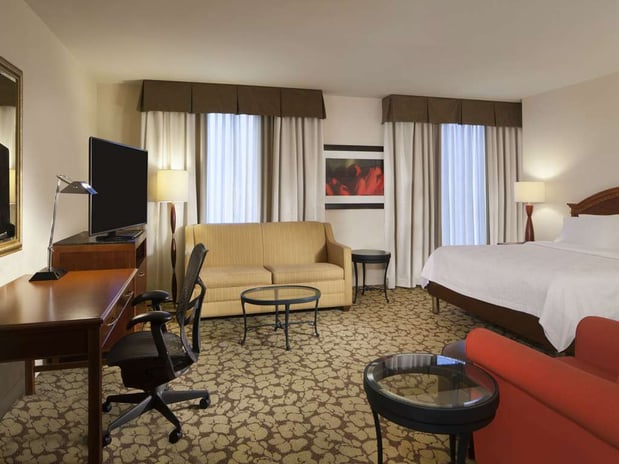 Images Hilton Garden Inn Virginia Beach Town Center