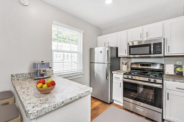 Images Staples Mill Townhomes