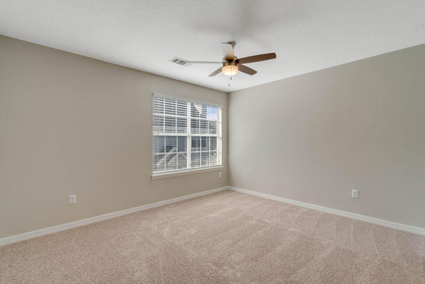Images Knightsbridge at Stoneybrook