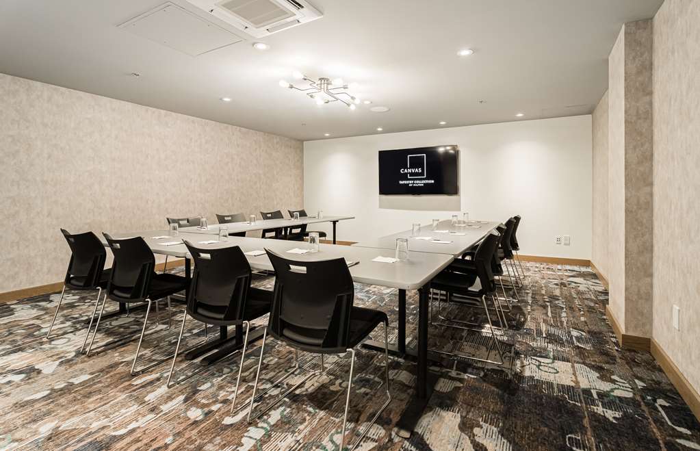 Images Canvas Moncton, Tapestry Collection by Hilton