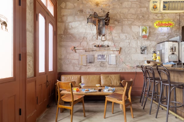 Images The Saloon
