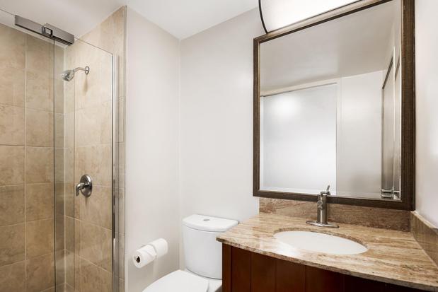 Images Holiday Inn Express Simi Valley by IHG