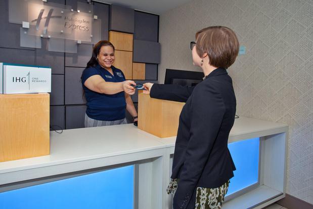 Images Holiday Inn Express Richmond - Midtown by IHG