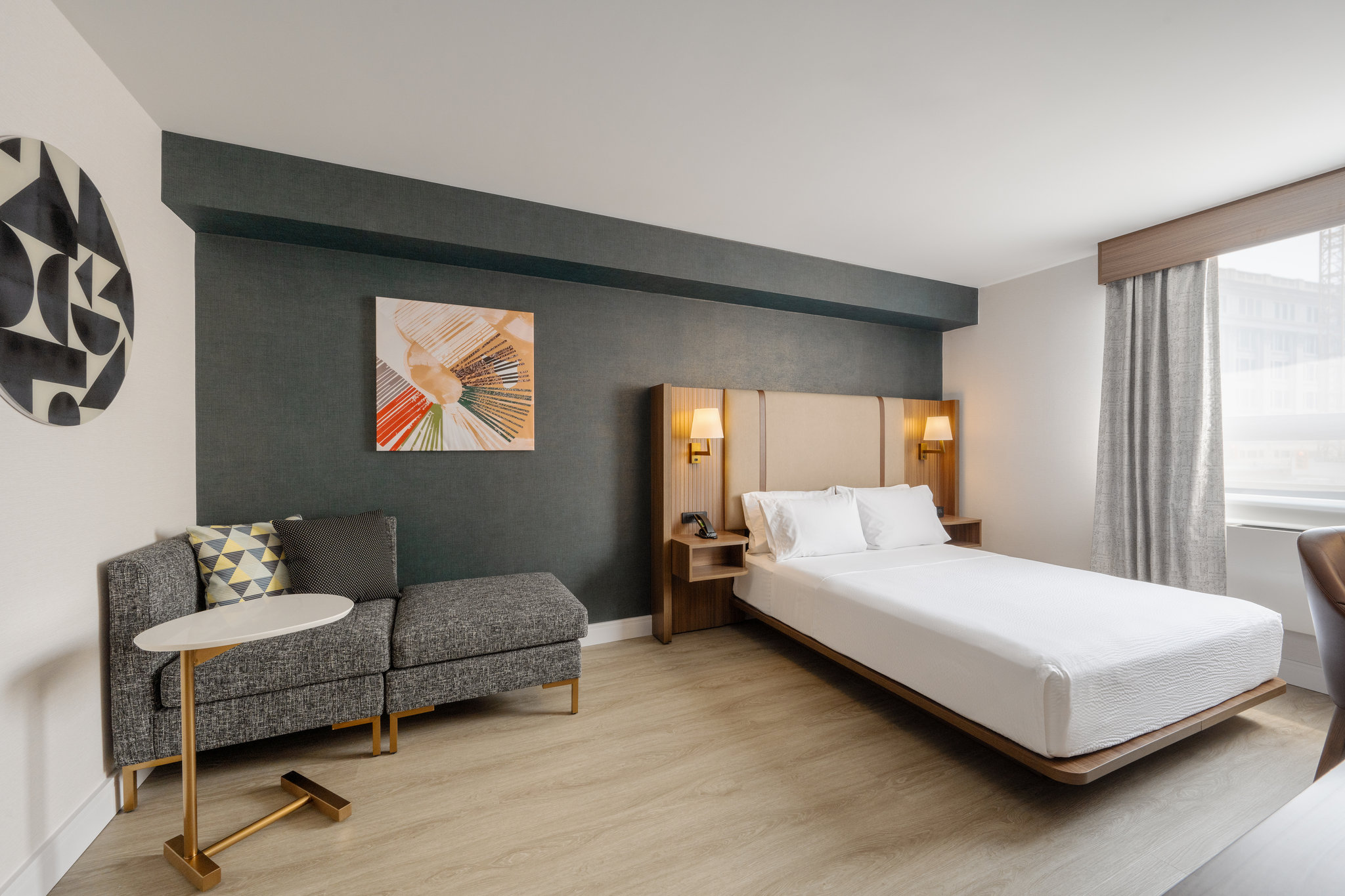 Images Holiday Inn & Suites Winnipeg-Downtown by IHG