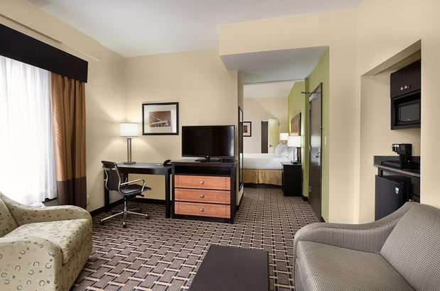 Images Holiday Inn Express & Suites Atlanta Downtown by IHG