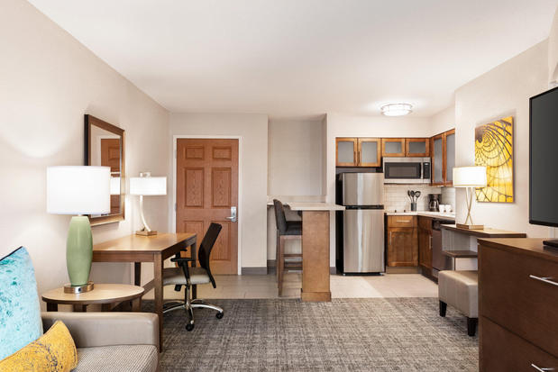 Images Staybridge Suites Fort Wayne by IHG