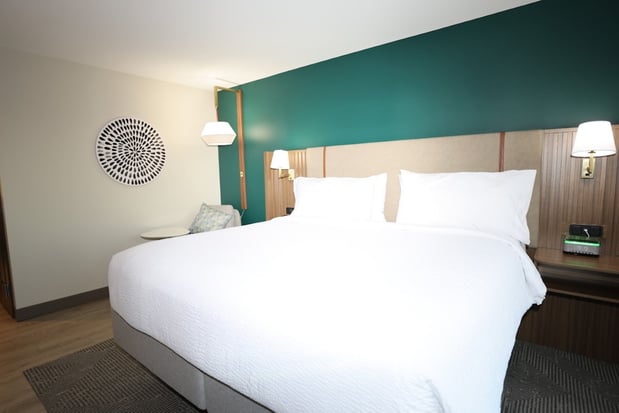 Images Holiday Inn St. Louis-Fairview Heights by IHG