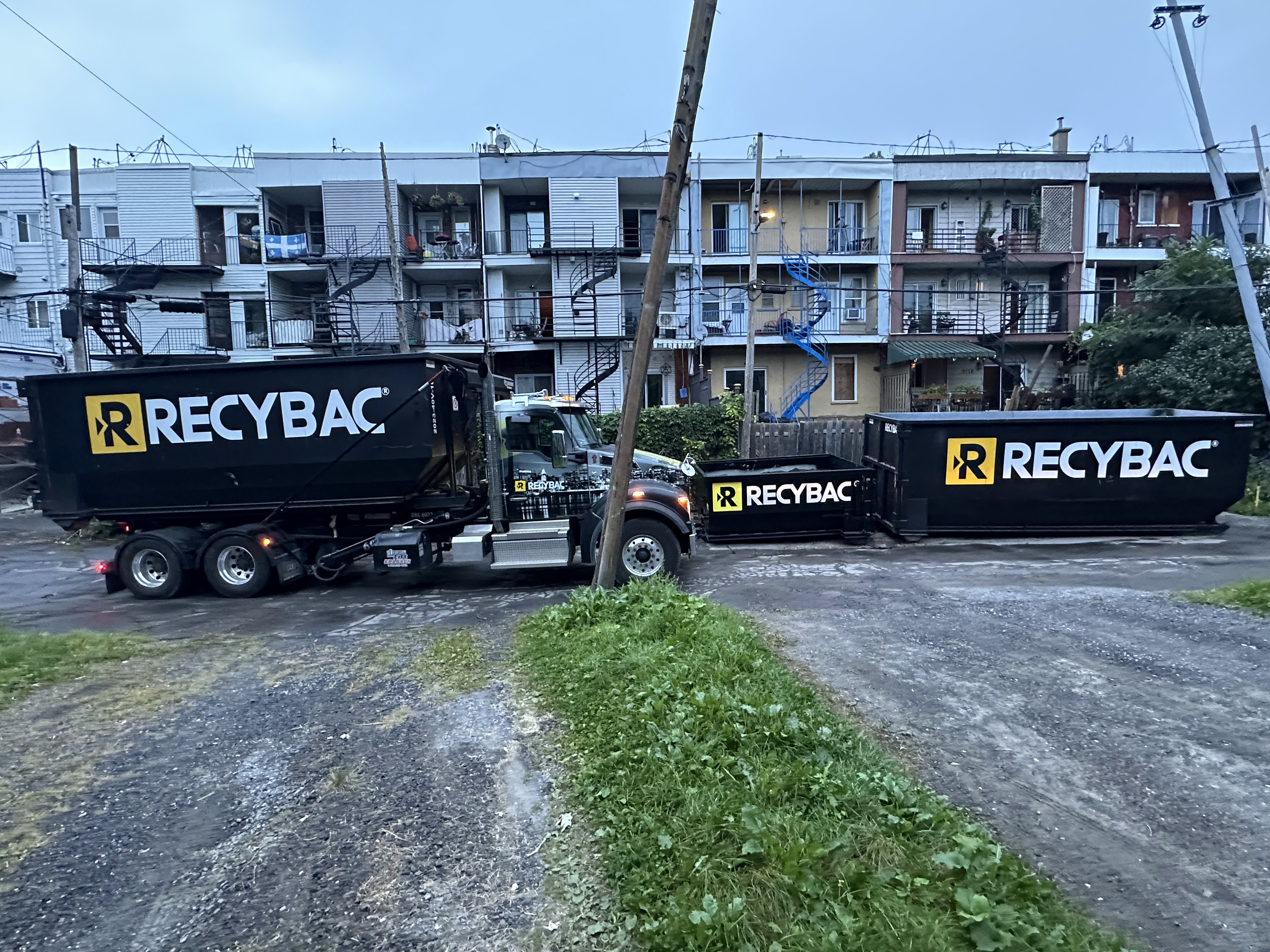 Images Location de conteneur RECYBAC Longueuil