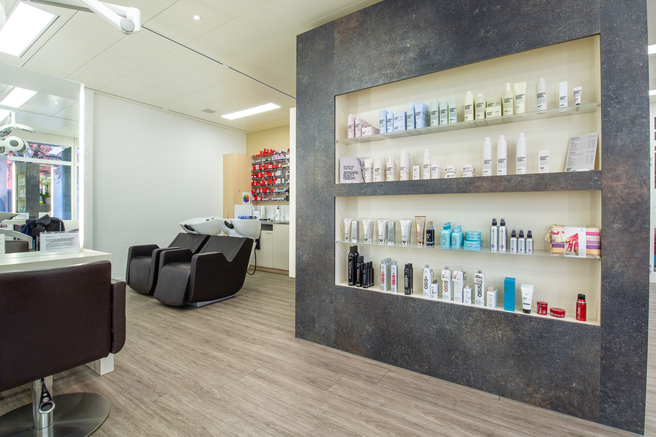 Corinnes Haarwelt, Strehlgasse 3 in Dübendorf