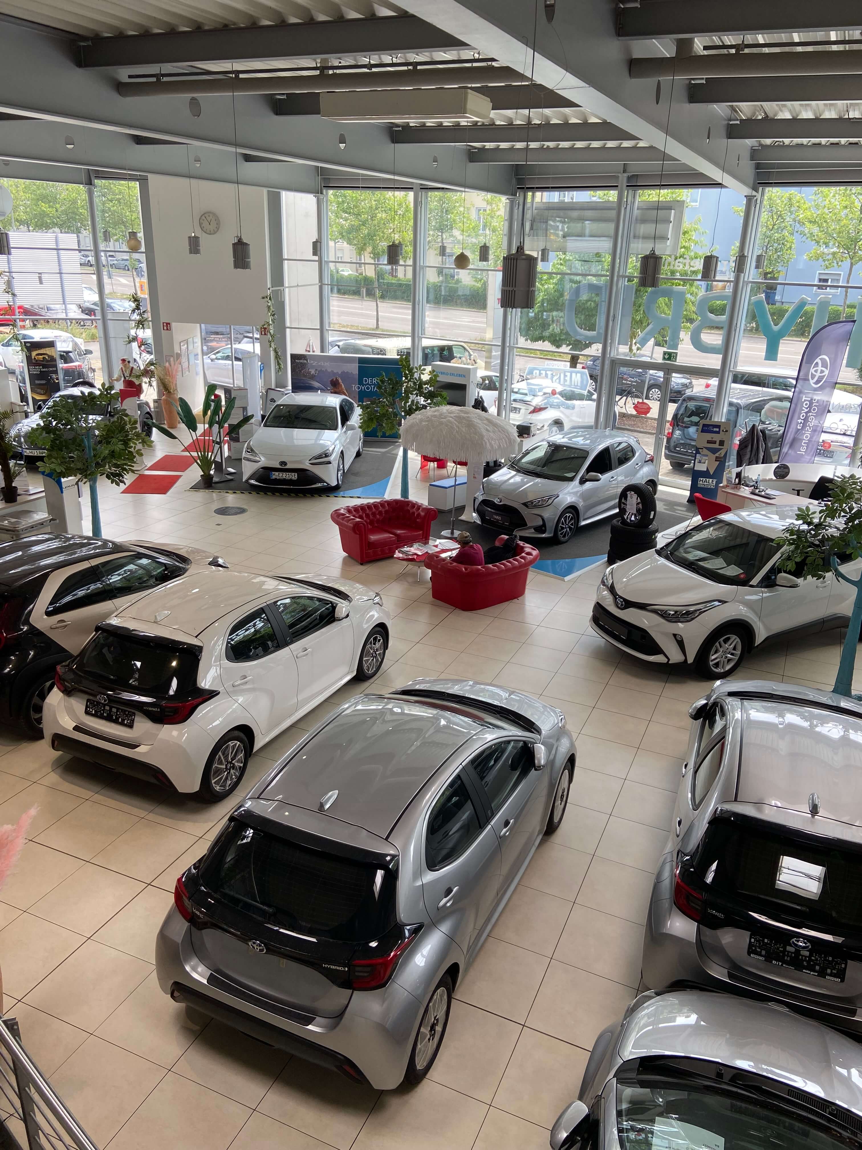 Kundenbild groß 2 DiT München GmbH - Toyota Autohaus