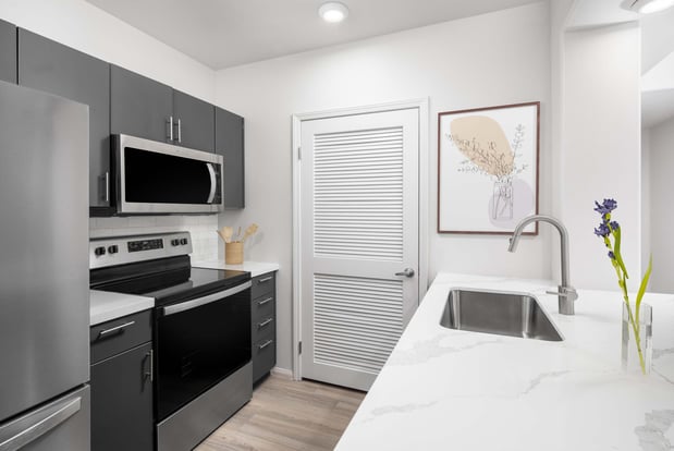 Images Camden Tuscany Apartments