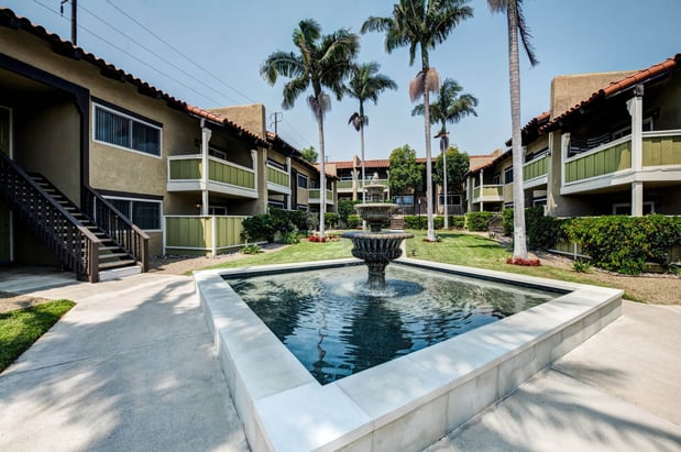 Images Newport Bay Terrace