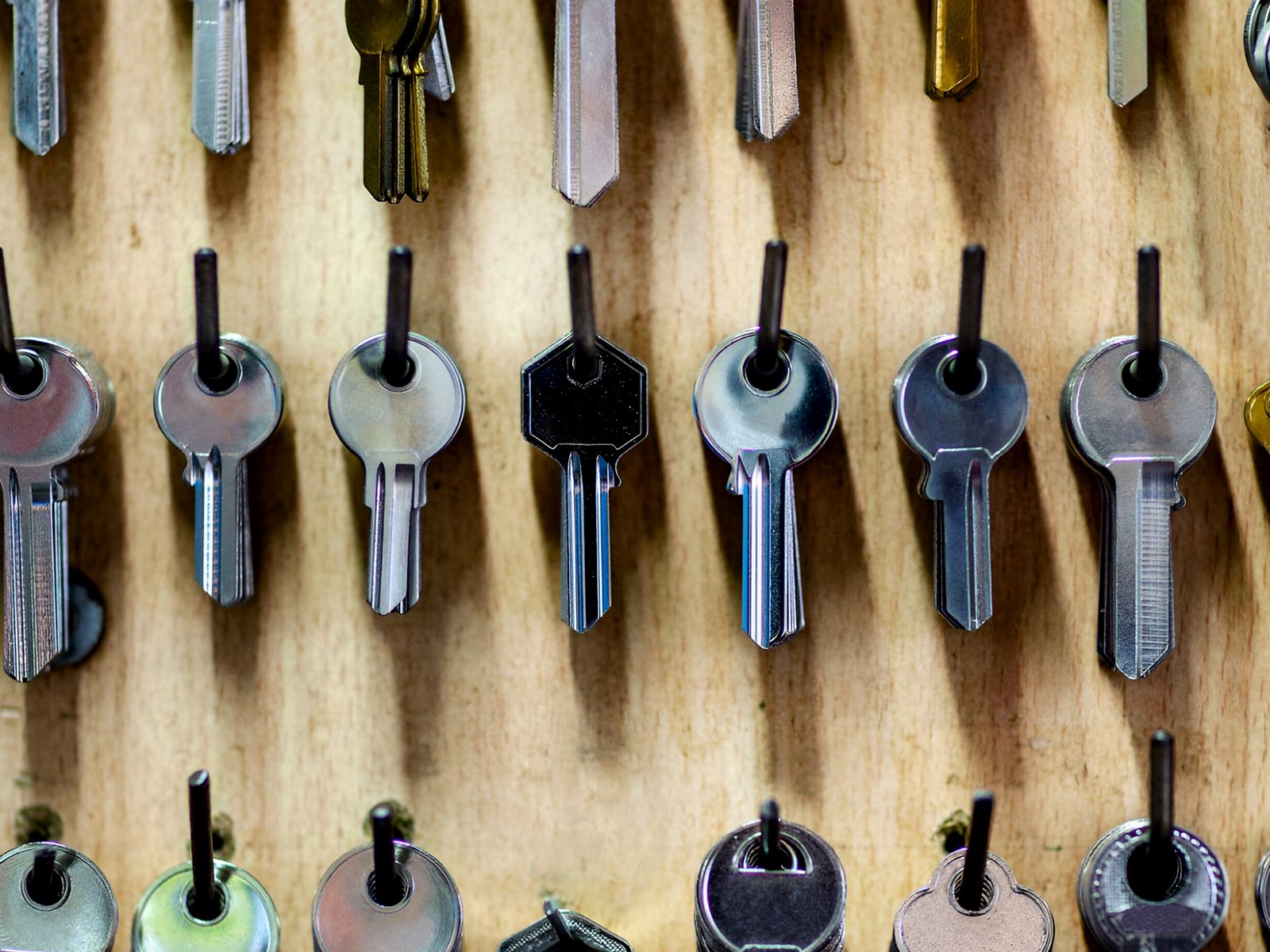 Pro Locksmith Logo