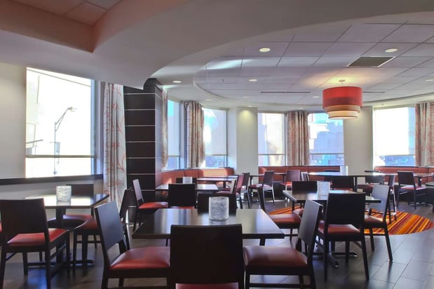 Images Hampton Inn & Suites Columbus-Downtown