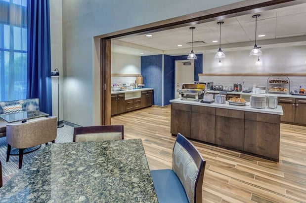 Images Hampton Inn & Suites Kittery-Portsmouth