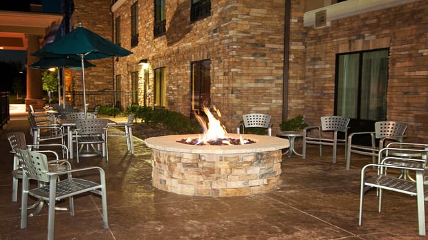 Images Holiday Inn Express & Suites Wichita Northeast by IHG