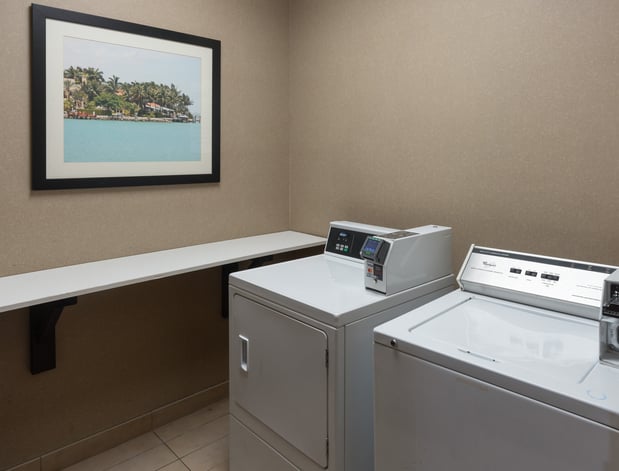 Images Holiday Inn Express Miami Airport-Blue Lagoon Area by IHG