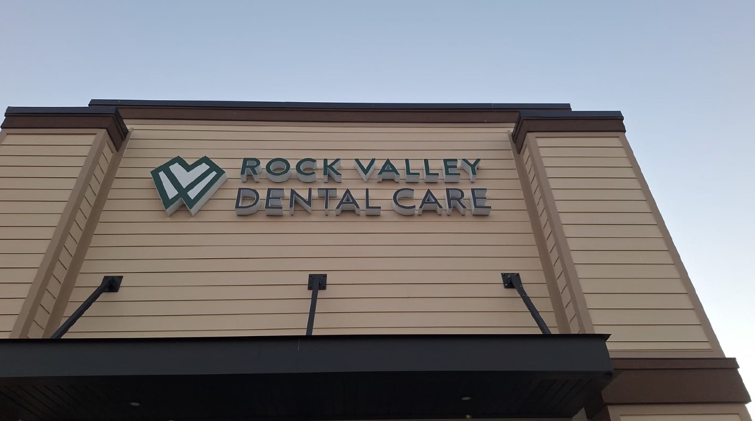 Office sign, Rock Valley Dental Care. Dentist in Apopka, FL. 