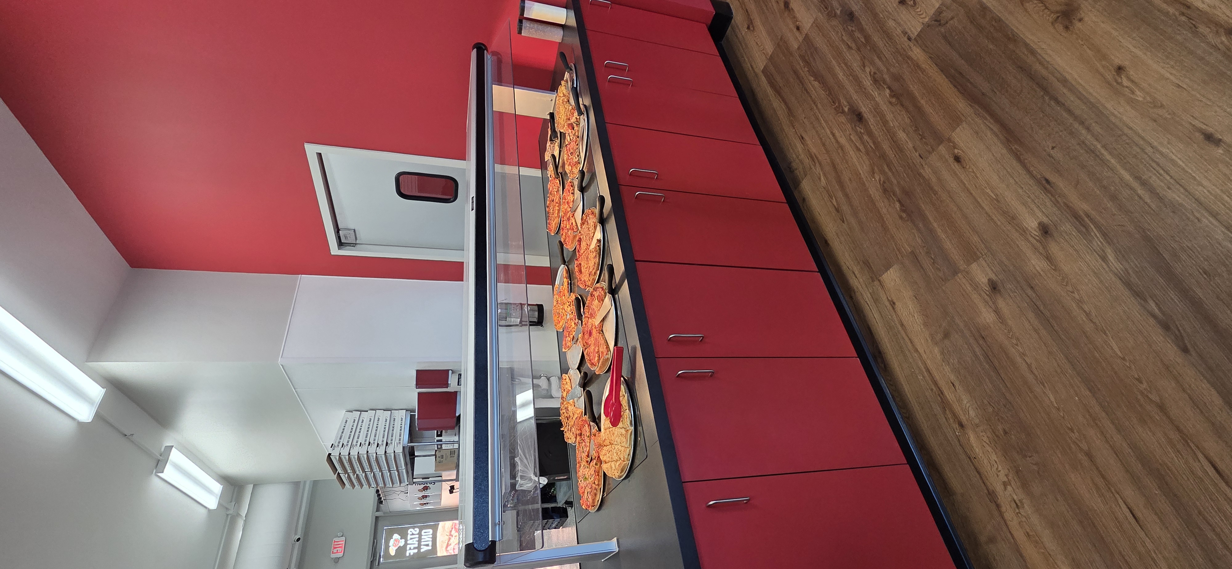 Snappy Tomato Pizza Image